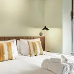 Clapham Guest House