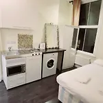 Earls Court Studio Flat Selection