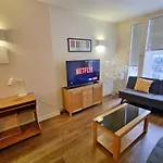 City Centre Flat Near Top Sights