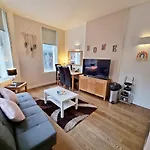 City Centre Flat Near Top Sights