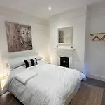 Soho Gem! 2-Bedroom Mansion Flat