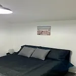 Modern 5 Bedroom House - Enfield
