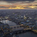 Revamped & Luxxe For Covent Garden Lovers! Adorable City Home For Families & Friends