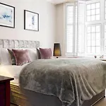 Refurbished Nov 2024 Discover The Exclusive Charm Of A Covent Garden Luxury Nomads Home