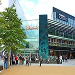 2 Bed Apartment - Westfield - London