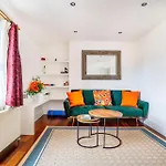 Cozy 1-Bedroom Flat In Prime Location