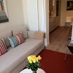 1 Bedroom Modern En-Suite Apartment Nine Elms