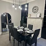 Holiday Home In Walthamstow