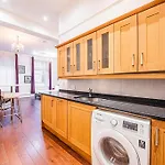 Spacious Bright Studio In Romantic Notting Hill