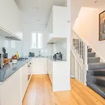 Charming 1-Bed Next To Portobello & Notting Hill