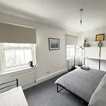 Beautiful Large Room In Central London