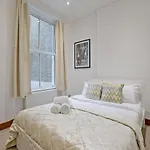 Charming 2-Bed London Holland Prk Rd