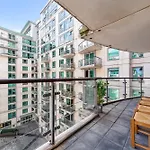 St, George Wharf Vauxhall Bridge Large 2Bedrooms Apartment With River View Panoramic Balcony