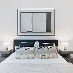 2 Bed Apartment- Mayfair 1