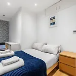 Holland Park Flat, 2Bed 2Bath, Breakfast, Lgf