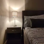 Free Parking 4 Beds Flat 15 Min Train To Victoria London Bridge St Paul Cathedral