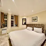 Princes Court