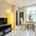 Flat In Notting Hill