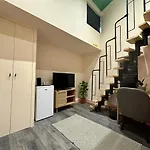 Stylish And Funky Studio Retreat, Perfect For 2 Guests