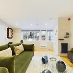 Be London - The Piccadilly Circus Residences
