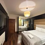Park Lane Beautiful Family Apartment