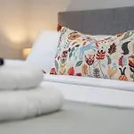 Lovely Ground Floor 1Bdr Flat, Notting Hill