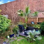 Central Victorian Garden Flat