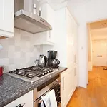 Beautiful 1-Bed Apartment In Kensington London