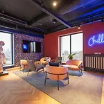 Sky Studio Near O2, Olympic Stadium Canary Wharf