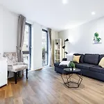 Modern New-Built 1 Bedroom Apt In Heart Of Ldn