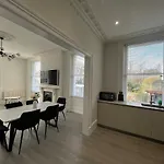 London Apartment - Chalk Farm Station
