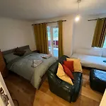 Royal Height - 3 Bed In Wembley