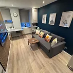 Cosy & Stylish Home In Camden