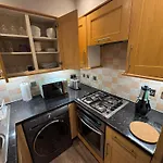 Cosy & Stylish Home In Camden