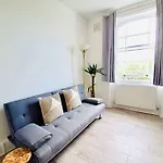 Newly Refurbished Flat In The Heart Of London