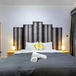 London Gatwick Inn