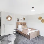 Apartment In Chiswick