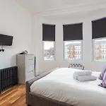 Stunningly Luxurious London Apartment