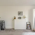 Notting Hill Apartments By Keyhol Living