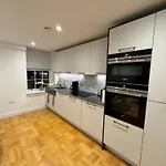 High Deluxe Standard Flat For 6 People In The Heart Of London