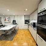 High Deluxe Standard Flat For 6 People In The Heart Of London