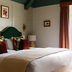 Coach & Horses Hotel