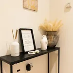 Luxury Apartment In Central London Near Big Ben, Buckingham Palace And London Eye