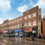 Stylish 2 Bed Apartment In Heart Of Stockwell, Free Wifi 12 Mins To Oxford Circus & Kings Cross