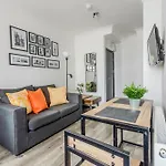 Langdon Apartments, Bouverie Place