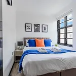 Langdon Apartments, Bouverie Place