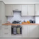 Spacious 2Bed Flat Free Parking And Garden