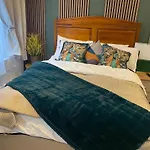 Aimi Luxury Living