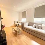 Central London 8 Beds House