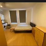Golders Ways Rooms